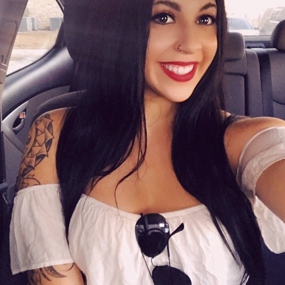 Meet your Posher, Breana - Picture 1 of 1